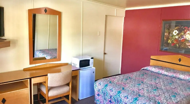 Номер Standard Travelers Inn Motel