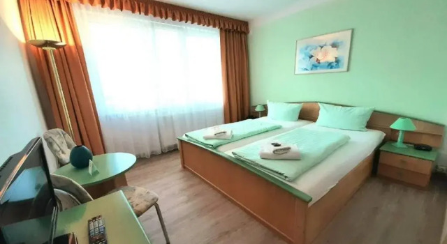 Hotel John Brinckman, Забронировать Отель Больтенхаген Мекленбург-Померания