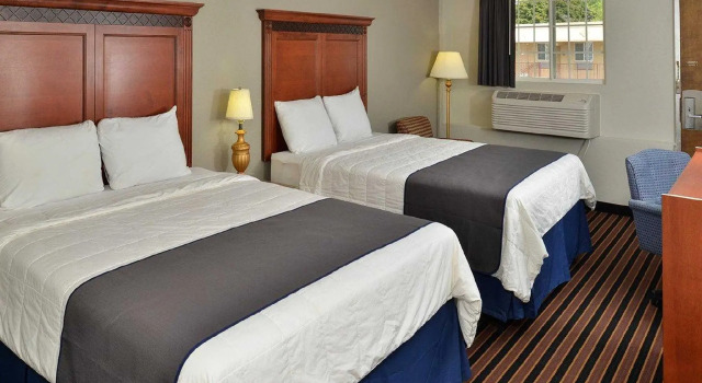 Standard Vierer Zimmer Rodeway Inn