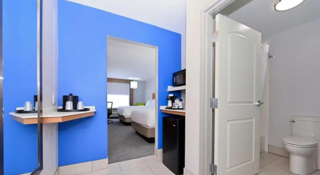 Четырёхместный номер Standard Holiday Inn Express & Suites Lexington Midtown - I-75 by IHG