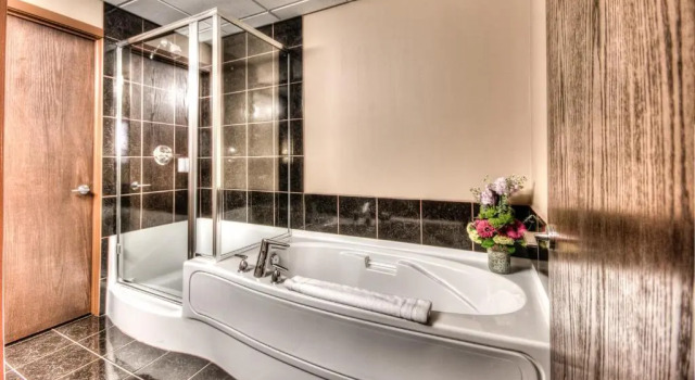 Семейный люкс Podollan Inn & Spa - Grande Prairie
