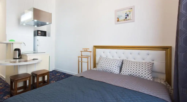 Двухместная студия Deluxe Royal Apartment On Bazhanova 11 A