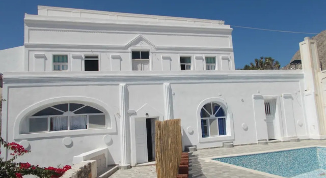 Loukas Kontos Traditional House
