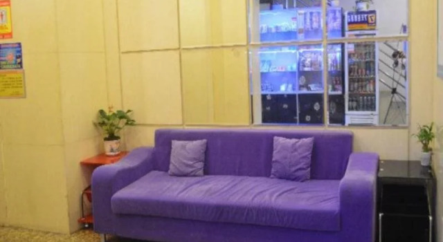 7Days Inn Guangzhou Panyu Yifa Pedestrain Street, Забронировать Отель Отели Гуанчжоу с парковкой, рядом с Guangzhou Overseas Chinese Town, Парковка