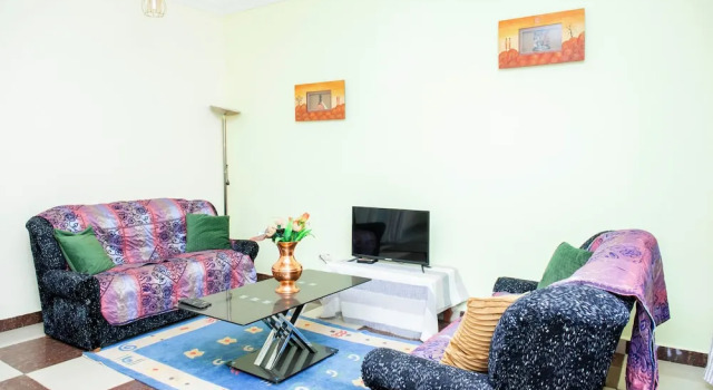 Odza, Modern Apartment, 3 Bedrooms, Private Parking, Prenota Appartamento Appartamenti a Mfoundi, Appartamento