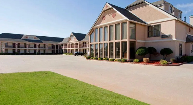 Двухместный люкс Econo Lodge Inn & Suites