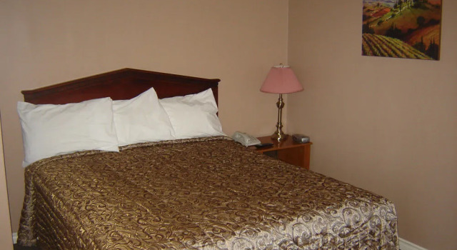 Lucien Motel, Rezerwuj Motel Whitby Durham Region