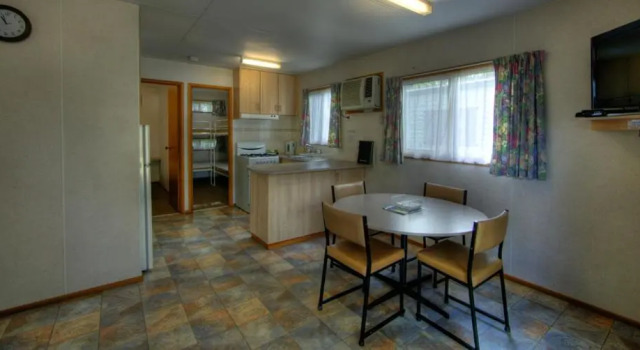 Бунгало Riverview Caravan Park
