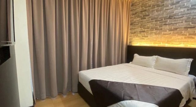 Capital O 90447 Hotel Ezzyhome Kebun Teh, Varaa Hotelli Hotellit Johor pysäköinnillä, Pysäköinti