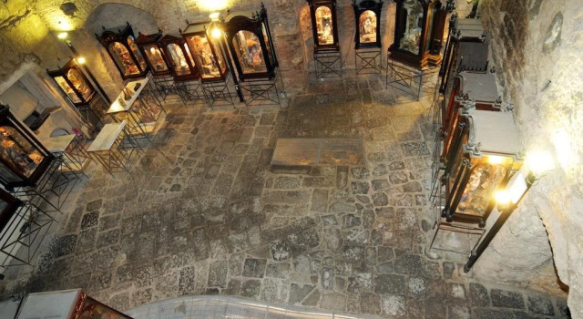 B&B Nerone, Забронировать Отель «постель и завтрак» Неаполь - исторический центр Неаполь, рядом с Церковь Пио Монте делла Мизерикордия