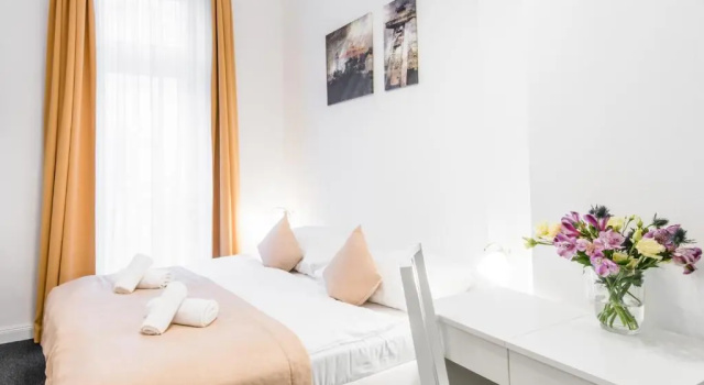 Трёхместный номер Standard с балконом Downtown Bratislava B&B