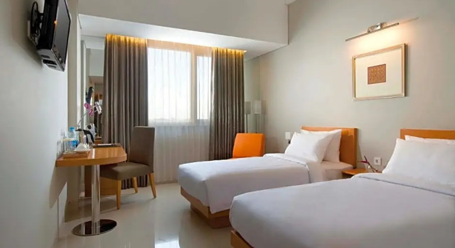 Camera Deluxe The Capital Hotel Surabaya