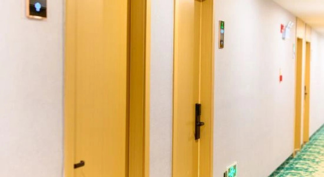 GreenTree Inn Express Hotel (Haohe Scenic Area Wenfeng City Plaza, Nantong), Varaa Hotelli Nantong Jiangsu