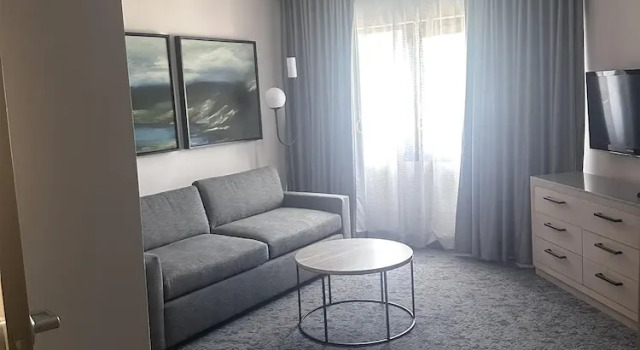 Полулюкс DoubleTree Suites by Hilton Raleigh-Durham