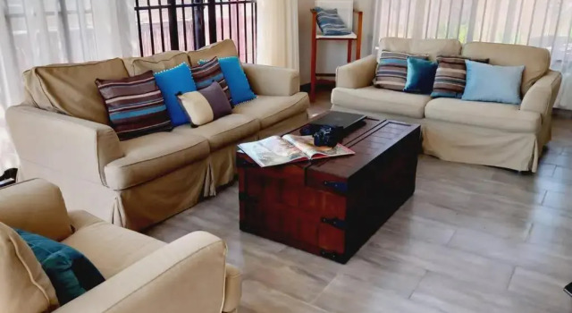 JAMBO JAMBIANI BEACH VILLA, Beautiful Villa at 2 minutes from the Beach, Забронировать Вилла Джамбиани Zanzibar Central