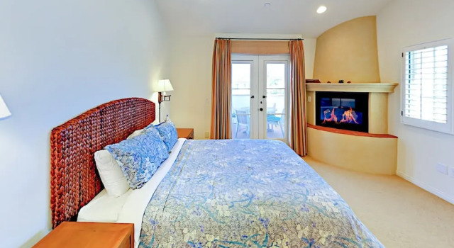 217 Santa Barbara St Duplex 2 Bedrooms 2 Bathrooms Duplex, Забронировать Дом для отпуска West Beach Санта-Барбара, рядом с Santa Barbara City College