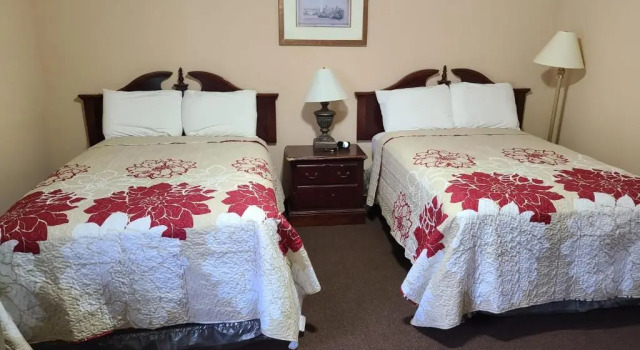 Четырёхместный номер Standard Clarysville Motel
