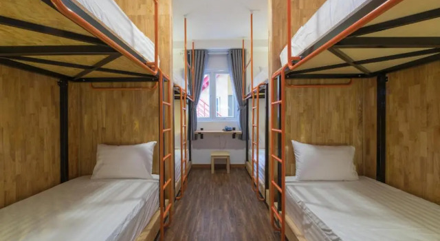 Кровать в общем номере Beauty House