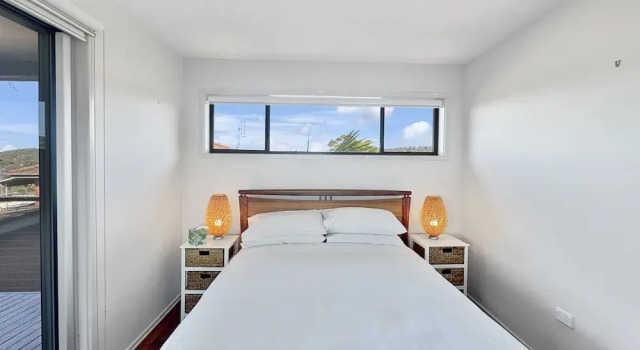 Fab 3-bed Stay With Great Outdoors & Water Views, Buchen Sie Ferienwohnung Surf Beach New South Wales