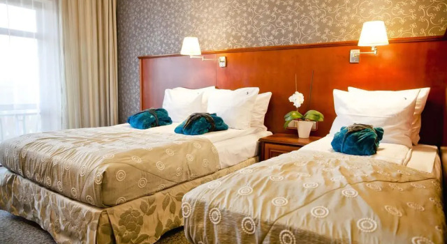 Hotel&Spa Stary Dziwnów basen swimming pool, Забронировать Отель Дзивнув Западно-Поморское воеводство, рядом с Пляж Dziwnow Beach