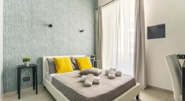 Merulana 139 Suites, Забронировать Отель Сан-Джованни Рим, рядом с Piazza San Giovanni in Laterano