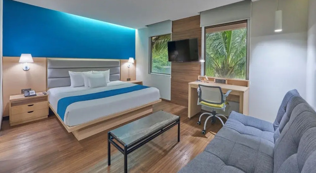 Двухместный люкс City Express by Marriott Playa del Carmen
