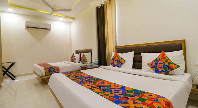 Номер Standard Super Collection O by OYO Railway Station Amritsar Formerly Golden Home