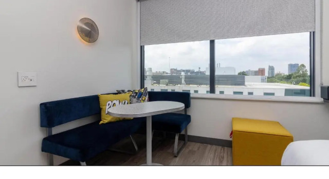 Номер Standard Aloft by Marriott St. Louis Cortex