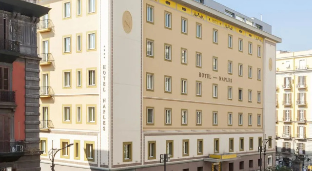 Hotel Naples