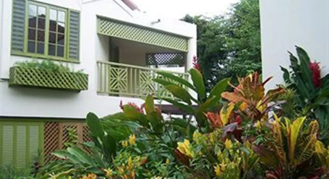Paradise Negril 7 Mile Beach Kingsize Cottage, Rezerwuj Dom wakacyjny Domki letniskowe w Negril, Domek