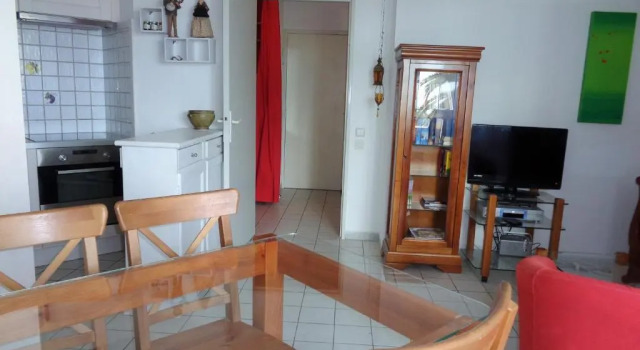 1 Chambres, Pkg, A Mi Chemin Entre Plages Et Centre Historique