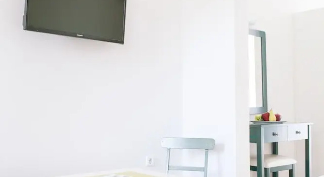 Студия Standard с балконом и с видом на внутренний двор Apartments Balaska