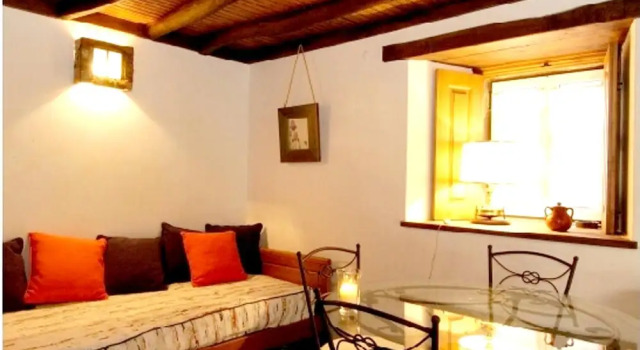 House With 4 Bedrooms in Chã de Alvares, With Enclosed Garden and Wifi Near the Beach, Rezervovat Hotel Alvares Centro Region