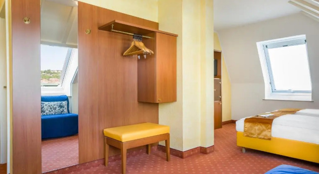 Трёхместный номер Superior Garner Hotel Stuttgart City Centre by IHG