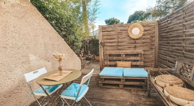 Студия Studio avec terrasse indépendant calme absolu dans maison de famille