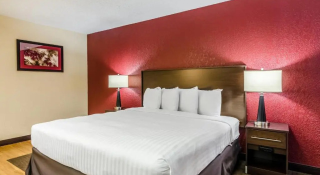 Двухместный люкс Red Roof Inn PLUS+ Wichita East