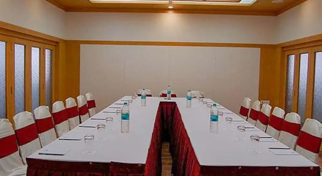 FabHotel Sapphire