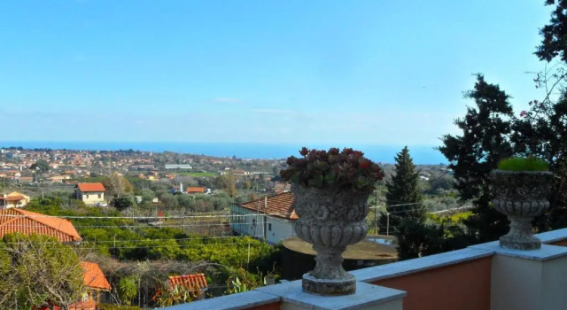 Апартаменты с 4 комнатами Villa Bonaccorso - antica e maestosa villa con piscina ai piedi dellEtna