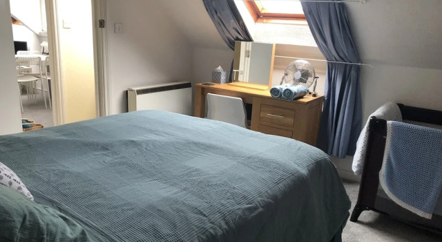 Quirky Loft Apartment in Paignton With sea Views, Varaa Huoneisto Asunnot kohteessa Merseyside, Huoneisto
