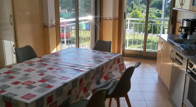 Avenida barraña, Book Hotel  