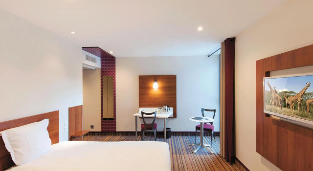 Номер Comfort Отель Spark by Hilton Lyon Ouest