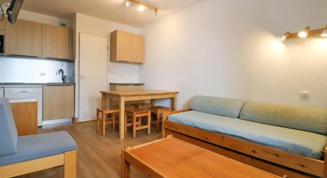 Appartement Montvalezan-La Rosière, 2 pièces, 5 personnes - FR-1-398-583, Забронировать Апартаменты/квартира Отели Ла-Розьер с парковкой, рядом с Горнолыжный курорт Ла Розьер, Парковка