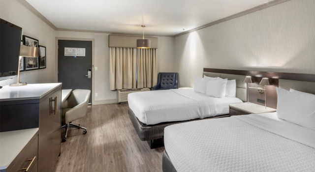 Четырёхместный номер Standard Best Western Plus Executive Suites