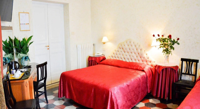 Hotel Labelle, Varaa Hotelli Monti Rooma, lähellä La Rinascente