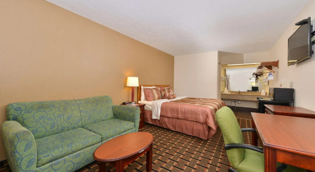 Двухместный люкс Americas Best Value Inn Near Downtown Nashville