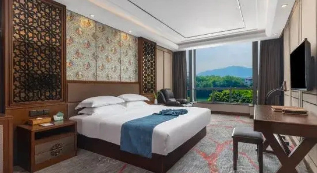 Люкс Business Lijiang Riverside Luxury Hotel, Guilin