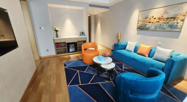 Люкс Executive Jinju Hotel (Chengdu Financial City Yintai Center in99)