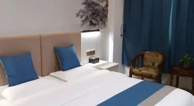Hualing Hotel (Shenzhen Nanshan Nanyou Clothing Wholesale Market Store)