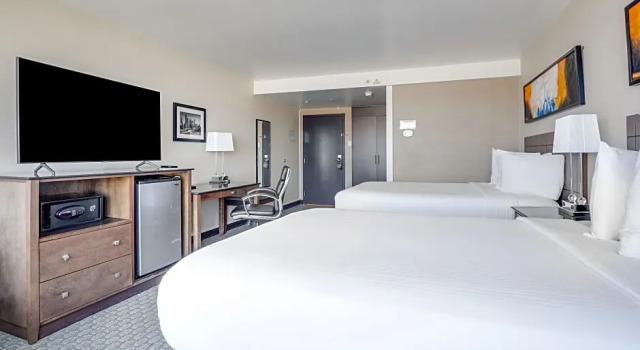 Четырёхместный номер Superior voco Laguna Hills by IHG