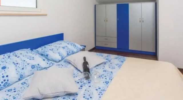 Apartments Grljusic, Забронировать Апартаменты/квартира Макарска Biokovo Nature Park, рядом с Пляж Соларич